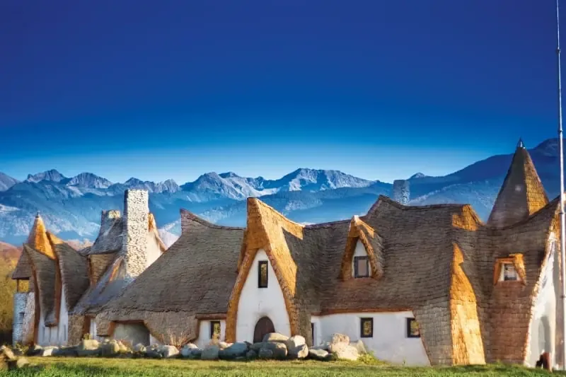 Castelul de Lut — Valea Zânelor